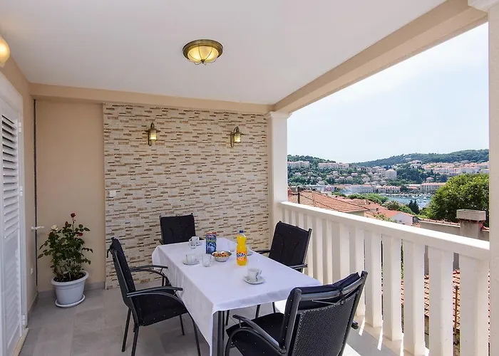 Apartment Violeta 1 With Private Terrace